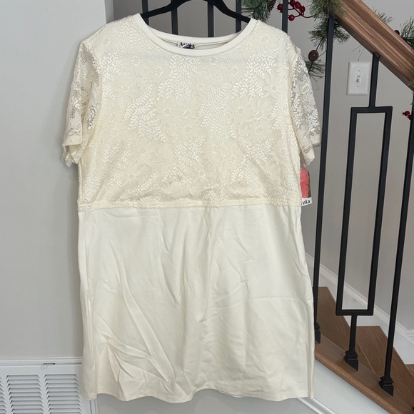 ARULA Dresses & Skirts - Arula Cream Lace Dress 1X